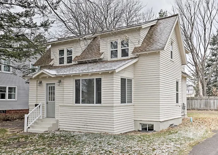 Walk To Lake Superior: Ontonagon Home W/ Fire Pit!