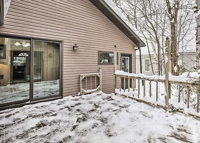 Phillips Cabin W/ Lake Views & Private Dock!