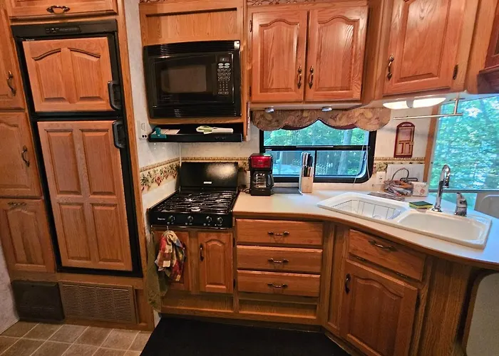 The Mountaineer-Presque Isle Campground #4